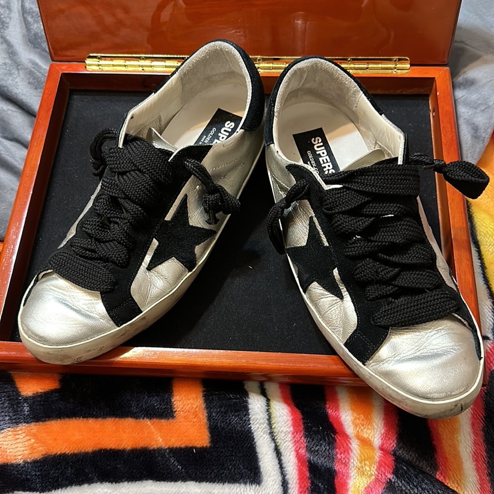 Golden Goose . - Picture 5 of 5